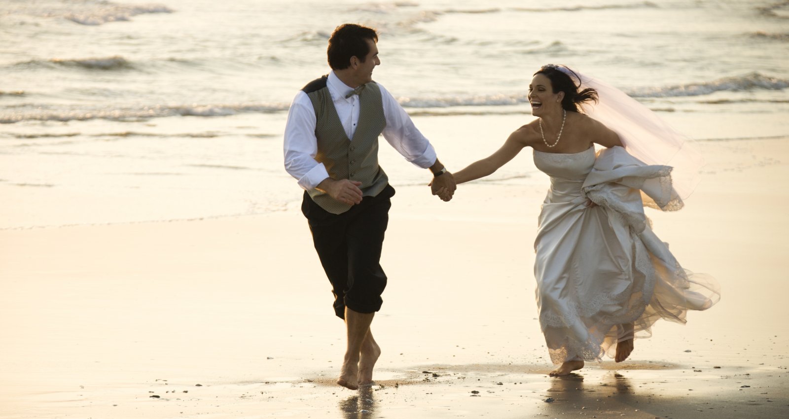 Happiness is a romantic wedding in Cape Town